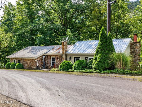 1035 PENNS CREEK Road, Mifflinburg, PA 17844