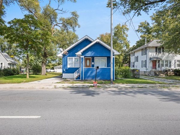 15661 State Street , South Holland, IL 60473