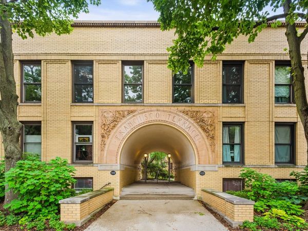 129 Francisco Terrace , Oak Park, IL 60302