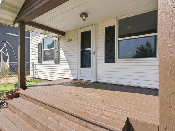 1523 E Nebraska Ave, Spokane, WA 99208