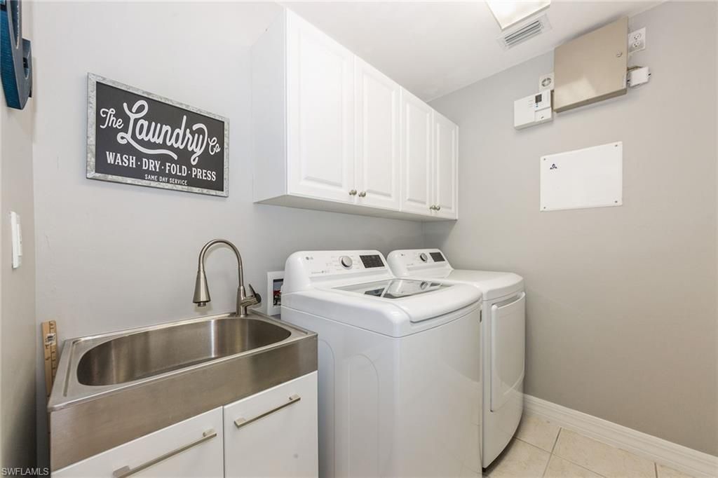 2438 Butterfly Palm Dr , Naples, FL 34119 Photo