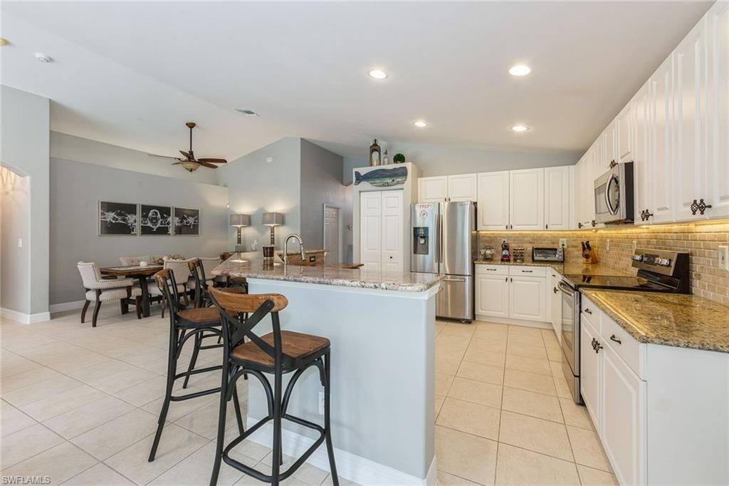 2438 Butterfly Palm Dr , Naples, FL 34119 Photo