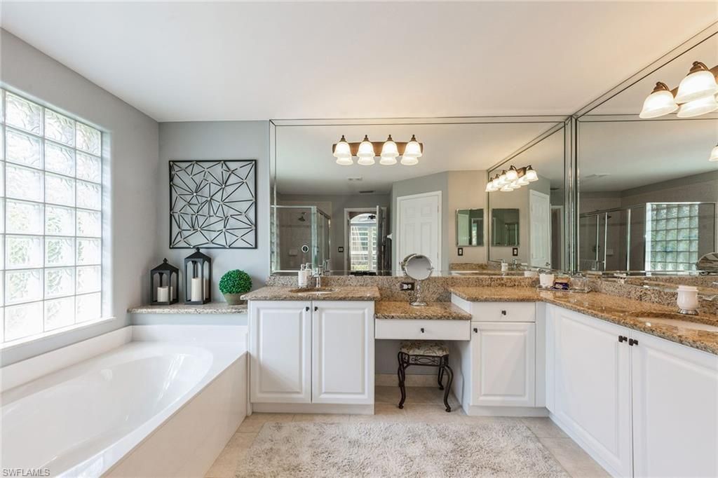 2438 Butterfly Palm Dr , Naples, FL 34119 Photo