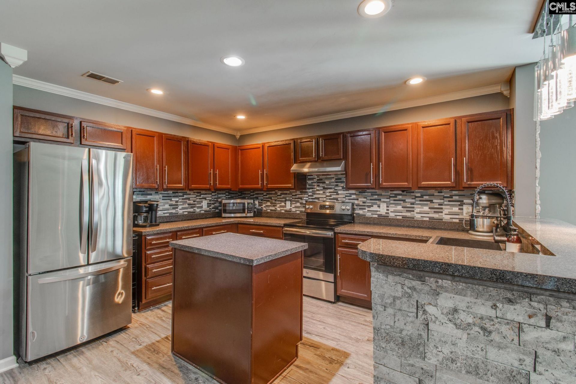 152 Sandalewood Lane Photo 8