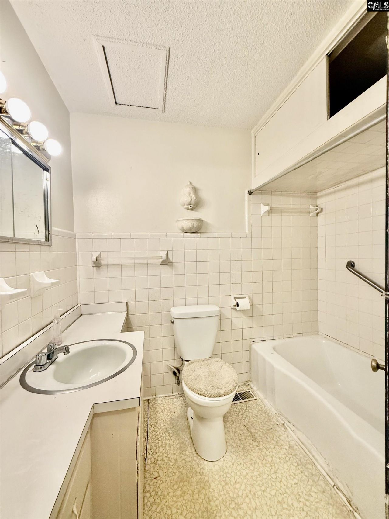 36 Holly Street  Photo 18