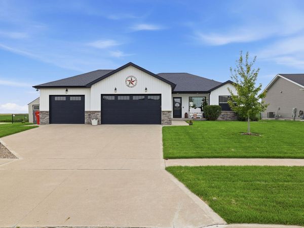 600 11th Avenue, Slater, IA 50244