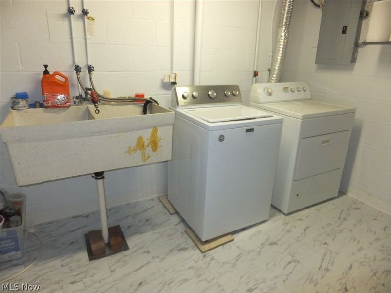 1211 Eric Lane , Cleveland, OH 44109 Photo 19