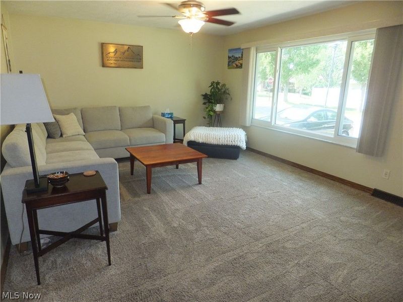 1211 Eric Lane , Cleveland, OH 44109 Photo 3