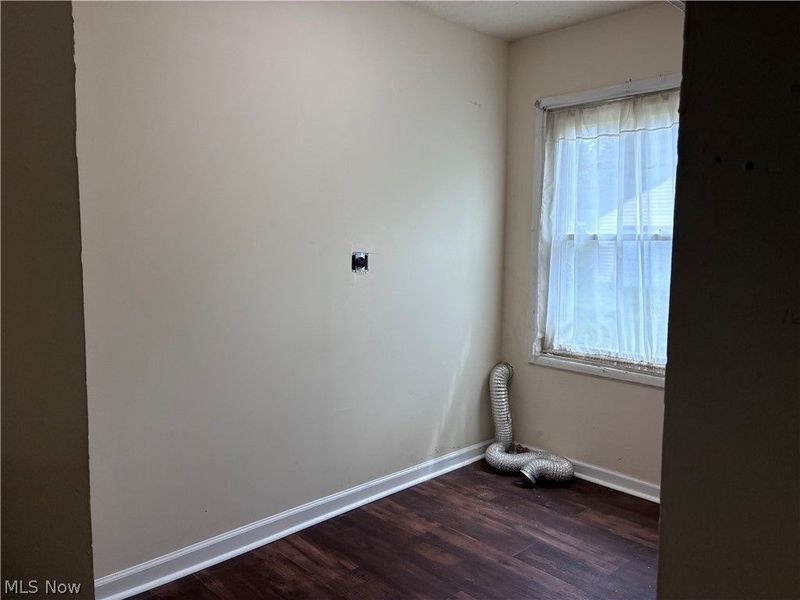 2300 Midway Avenue NE, Canton, OH 44705 Photo 4