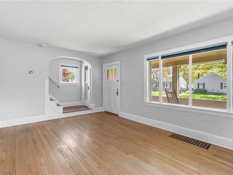 330 N Hawkins Avenue, Akron, OH 44313 Photo 6