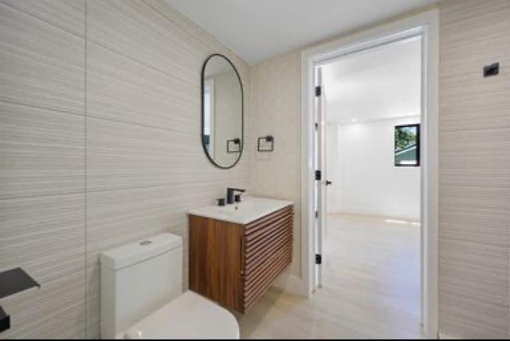 823 33rd Street, West Palm Beach, FL 33407 Photo