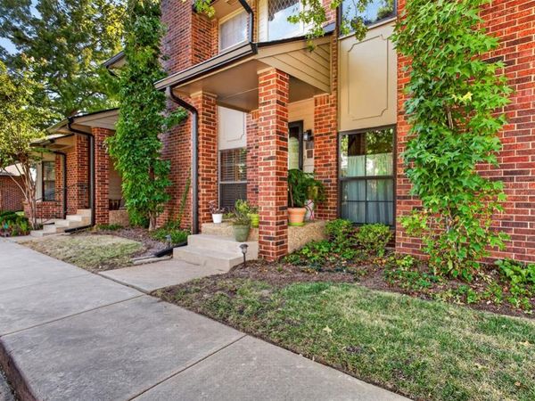 6204 Waterford Boulevard, Unit 3, Oklahoma City, OK 73118