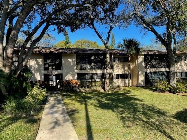 3223 FOX CHASE CIRCLE N, Unit 203, PALM HARBOR, FL 34683