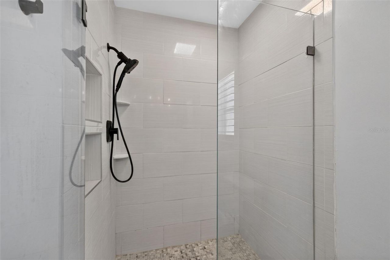 1743 Delaware Avenue Ne, Saint Petersburg, FL 33703 Photo