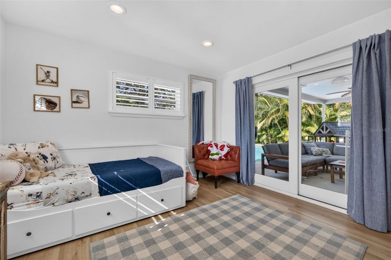 1743 Delaware Avenue Ne, Saint Petersburg, FL 33703 Photo