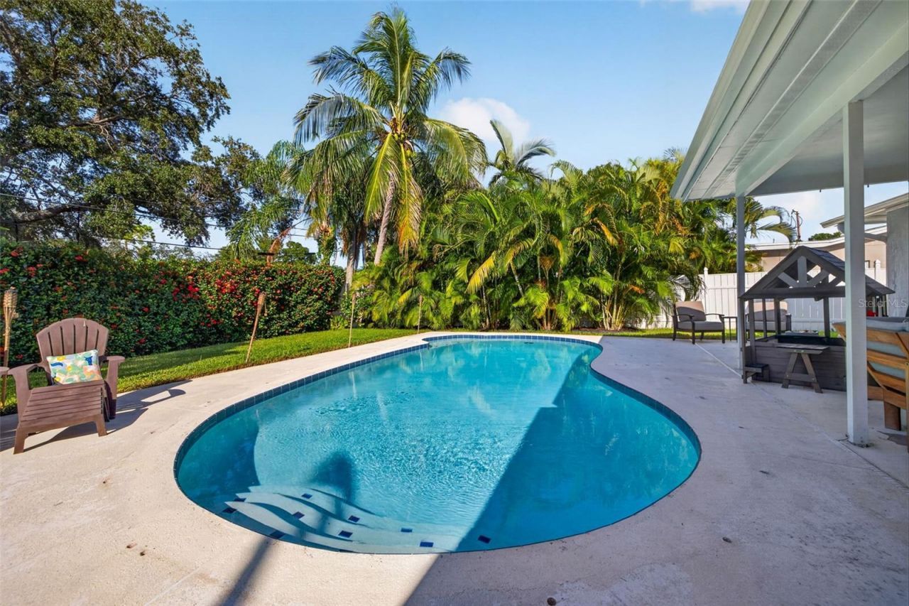 1743 Delaware Avenue Ne, Saint Petersburg, FL 33703 Photo