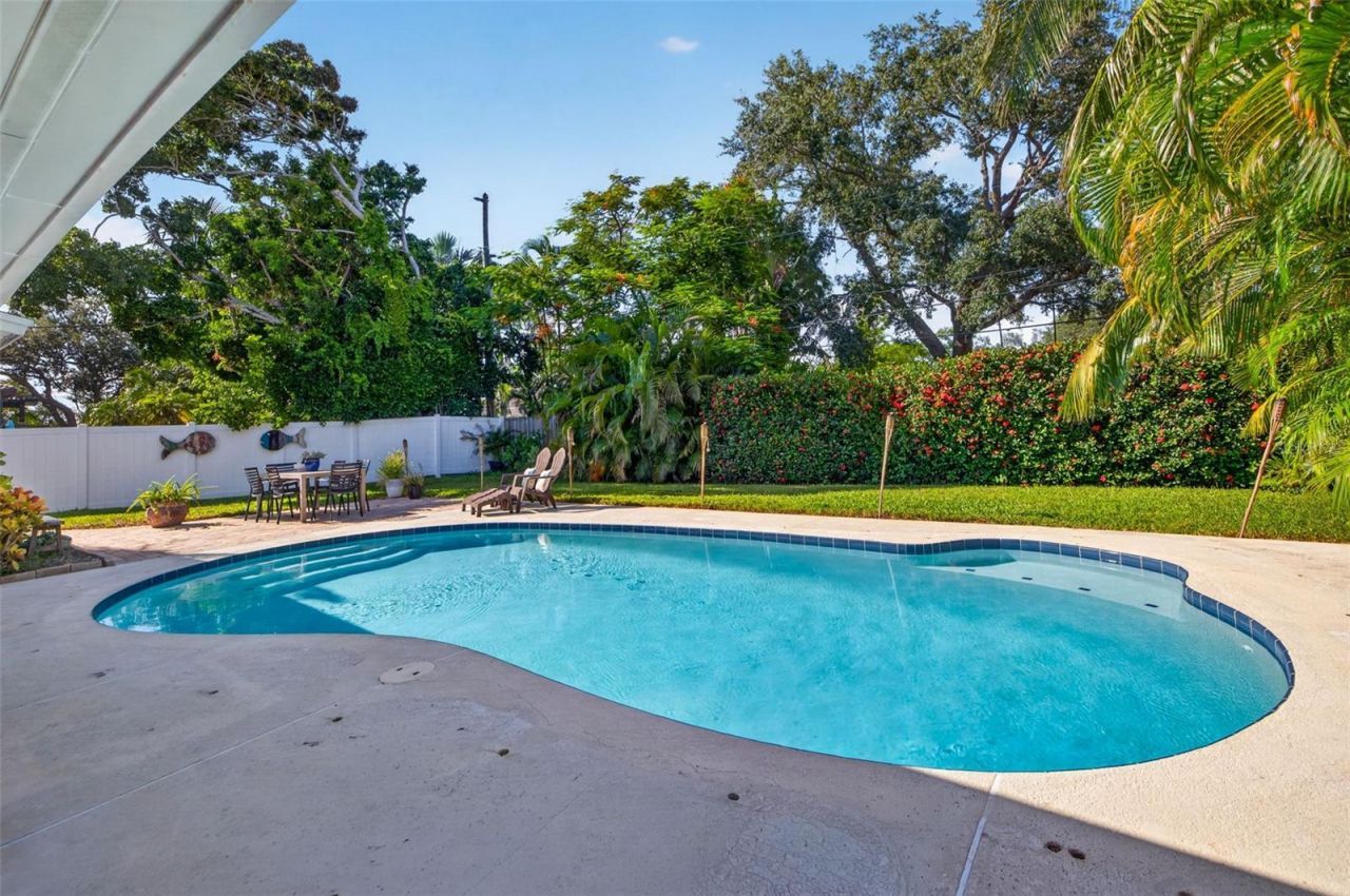 1743 Delaware Avenue Ne, Saint Petersburg, FL 33703 Photo
