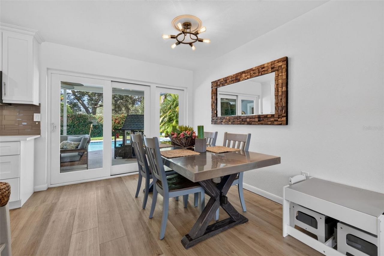 1743 Delaware Avenue Ne, Saint Petersburg, FL 33703 Photo
