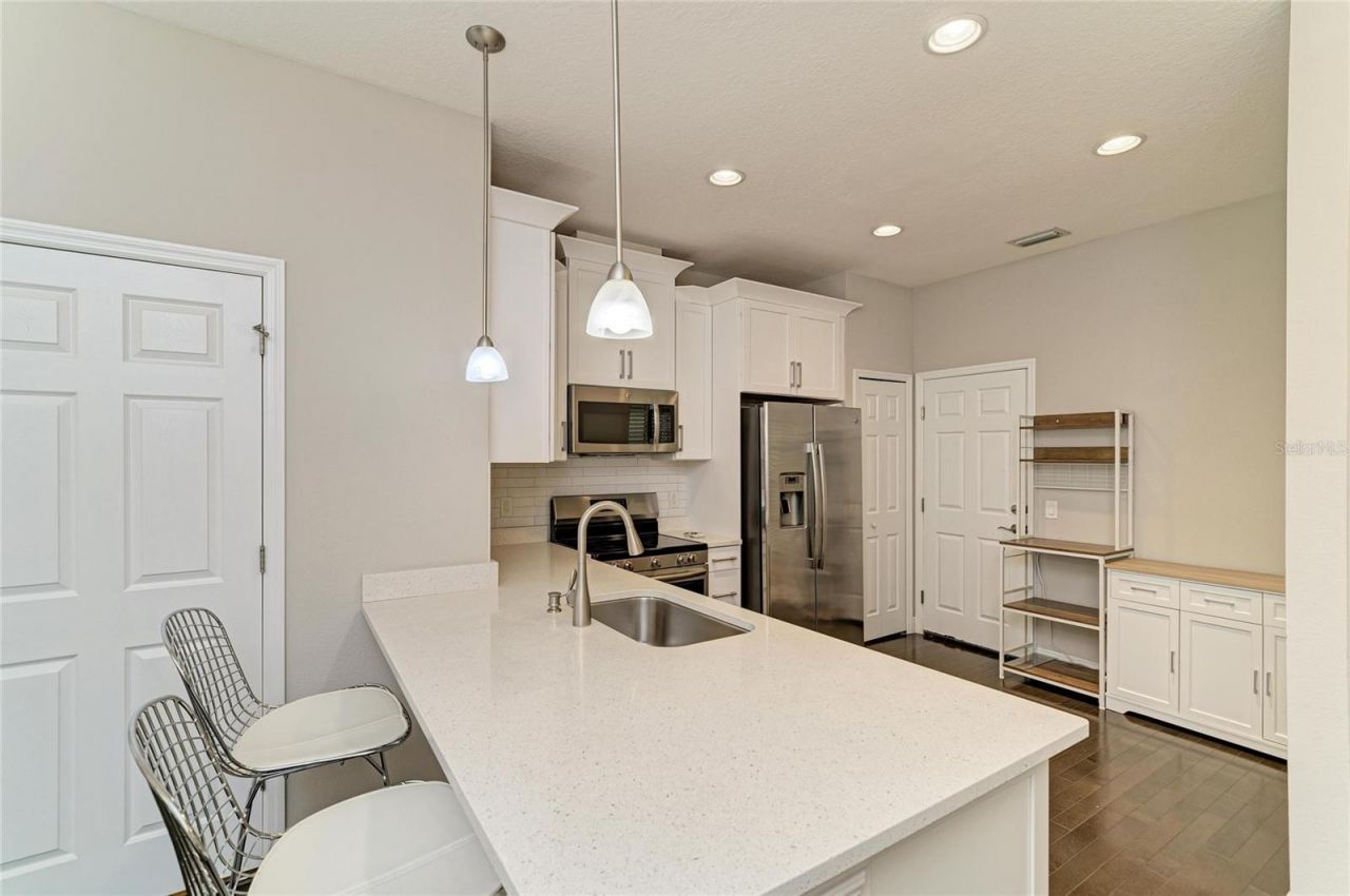 4991 Oarsman Court, Sarasota, FL 34243 Photo