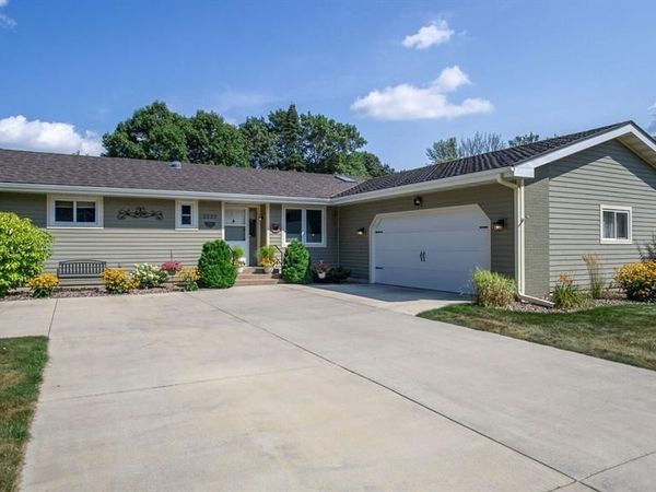 2229 Orchard Place, Eau Claire, WI 54703