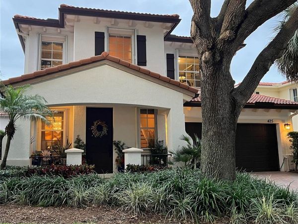 425 Pumpkin Dr , Palm Beach Gardens, FL 33410
