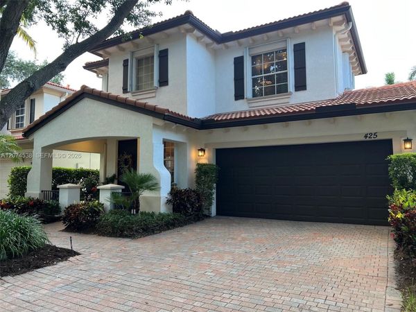 425 Pumpkin Dr , Palm Beach Gardens, FL 33410