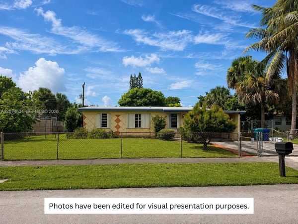 3640 NW 3rd St , Lauderhill, FL 33311