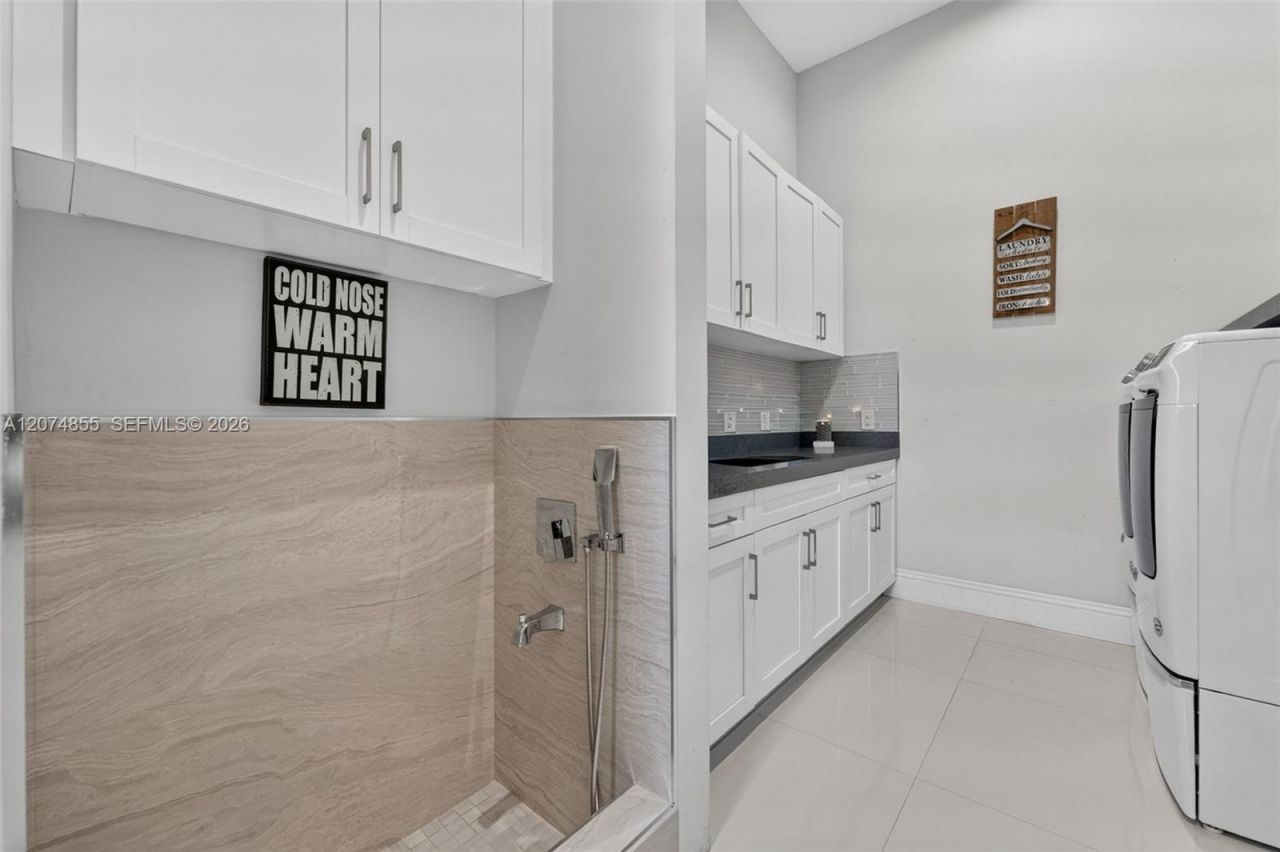 10352 NW 131st St , Hialeah Gardens, FL 33018 Photo