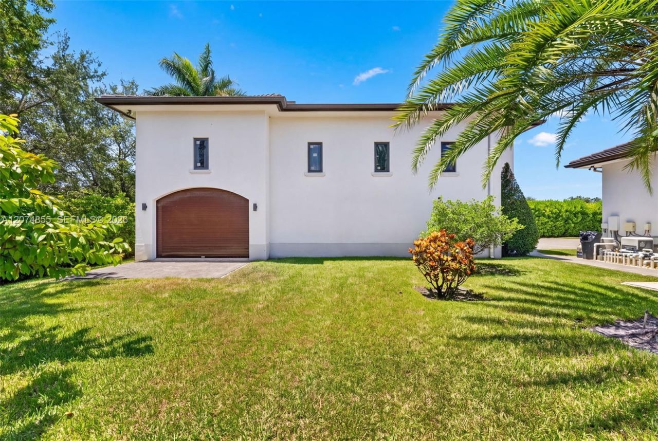 10352 NW 131st St , Hialeah Gardens, FL 33018 Photo