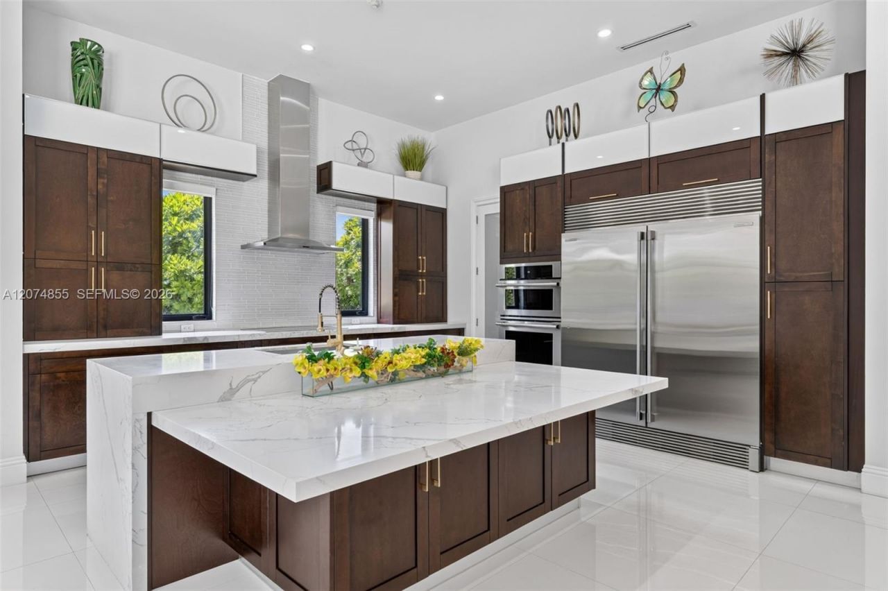 10352 NW 131st St , Hialeah Gardens, FL 33018 Photo