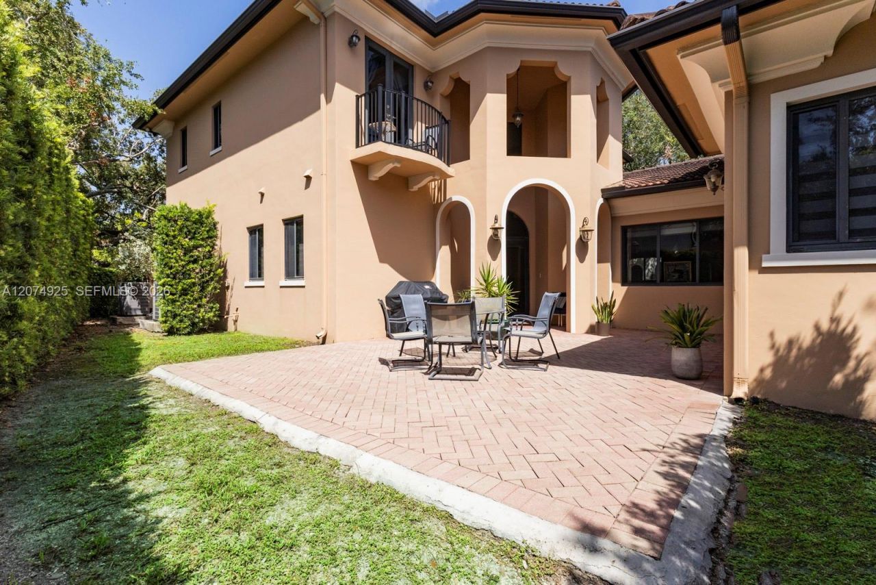 11404 Four Fillies Rd , Pinecrest, FL 33156 Photo