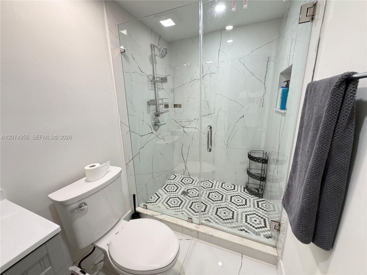 6830 SW 8th St , Unit STUDIO, Pembroke Pines, FL 33023 Photo