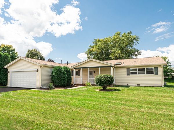 332 Palomino Court , Grayslake, IL 60030