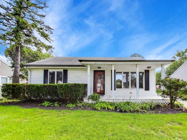219 N William Street , Mount Prospect, IL 60056