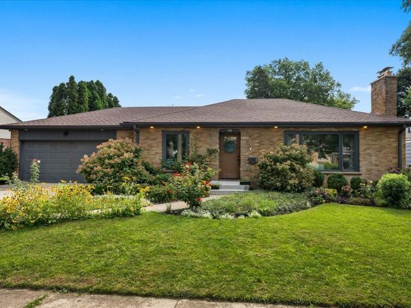 1316 S 4th Street , St. Charles, IL 60174