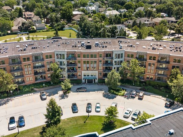 145 S York Street , Unit 420, Elmhurst, IL 60126