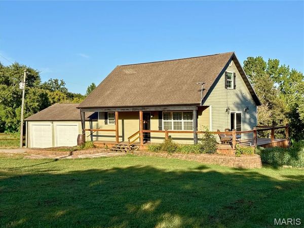 102 Wesbecher Street , Marble Hill, MO 63764