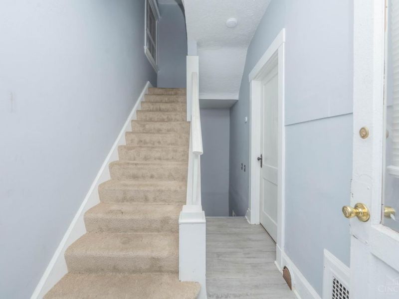 1063 Winfield Avenue, Cincinnati, OH 45205 Photo 17