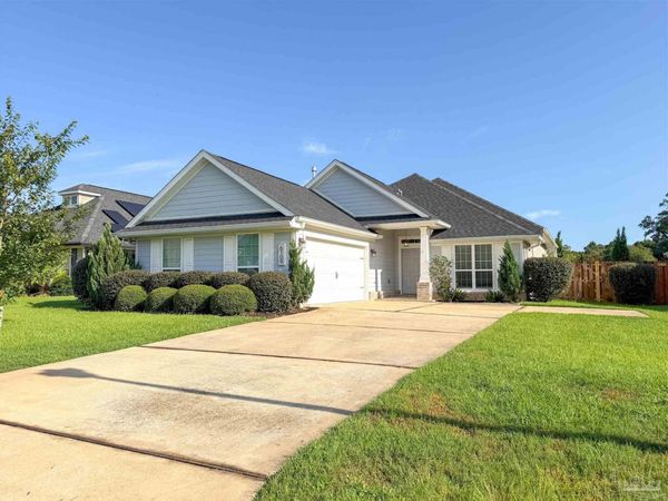 6109 Twenty One Oaks Dr, Pensacola, FL 32526