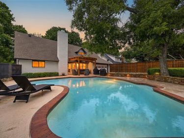 9827 Vistadale Drive, Dallas, TX 75238
