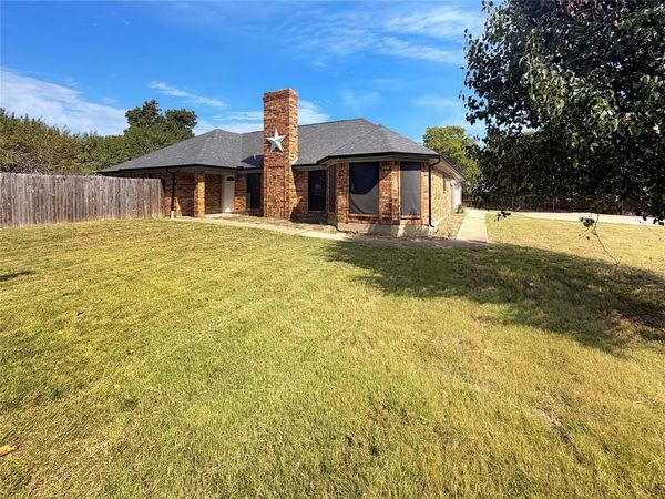 1106 N Atkins Drive, Celeste, TX 75423