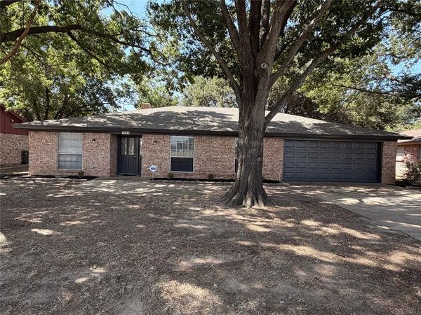 7428 Bogart Drive, North Richland Hills, TX 76180