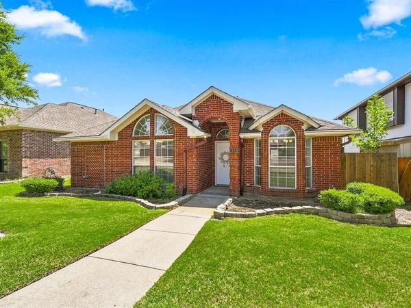 1432 Saint Gallen Lane, Lewisville, TX 75067