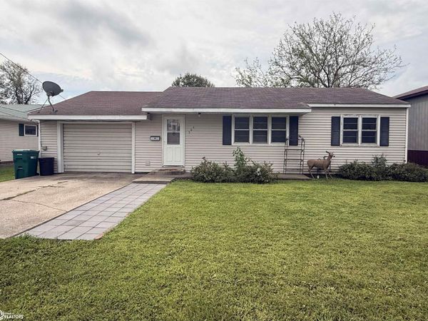 504 E Adams Street, New London, IA 52645