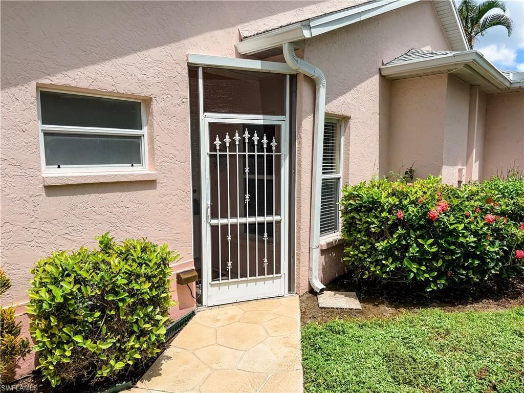 10704 Rio Mar Cir, Estero, FL 33928 Photo