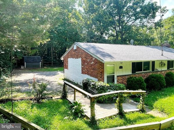 407 CLUBHOUSE DRIVE, LUSBY, MD 20657