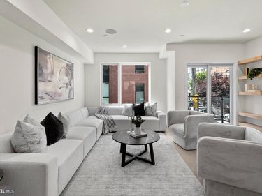 616 BRENNA WALK, PHILADELPHIA, PA 19123
