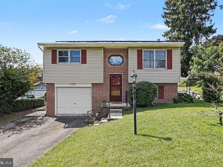 1 Cherry Avenue , Marietta, PA 17547 Main Photo