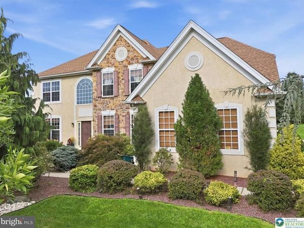 18 CREEK COURT , EASTON, PA 18040