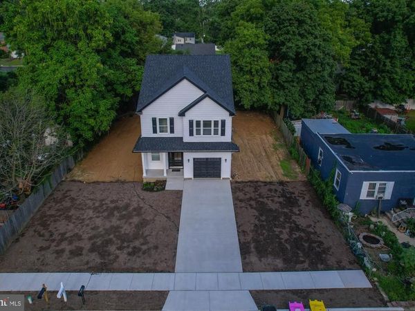 325 LARCH AVENUE, WEST BERLIN, NJ 08091